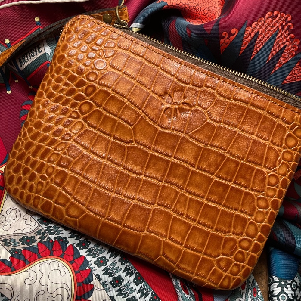 Patricia Nash Cassini Tan Leather Wristlet